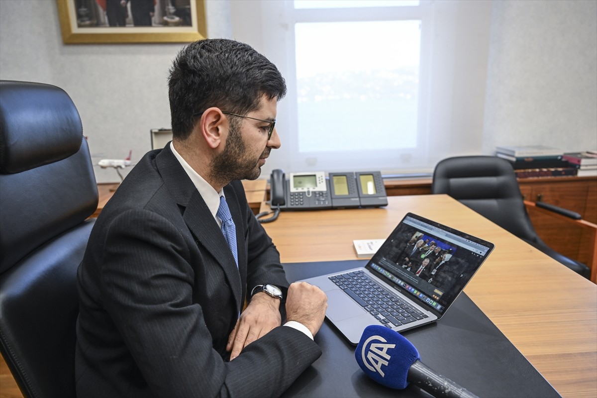 Cumhurbaşkanlığı Yatırım Ofisi Başkanı Burak Dağlıoğlu, Anadolu Ajansının (AA) gözünden 2024'e...