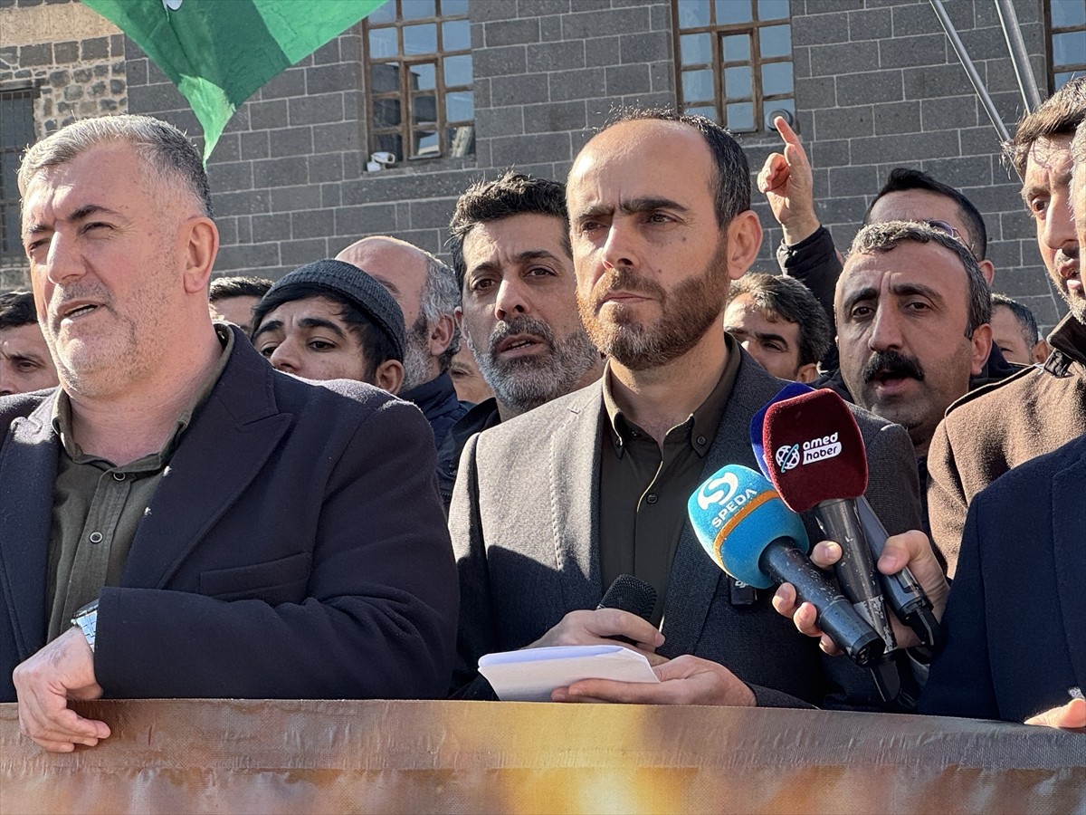 Diyarbakır'da Gazze'deki ateşkes dolayısıyla basın açıklaması yapıldı. Peygamber Sevdalıları...