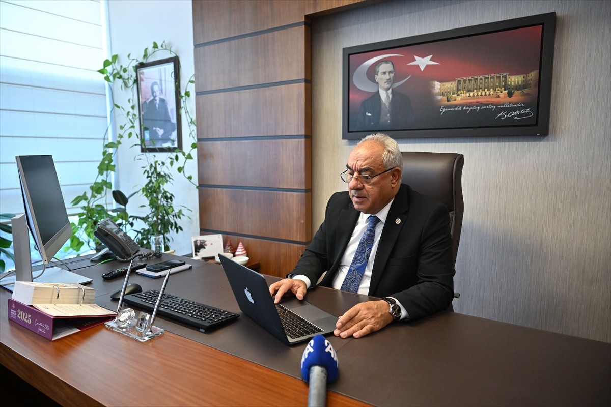 DSP Genel Başkanı Önder Aksakal (fotoğrafta), Anadolu Ajansının (AA) gözünden 2024'e damga vuran...