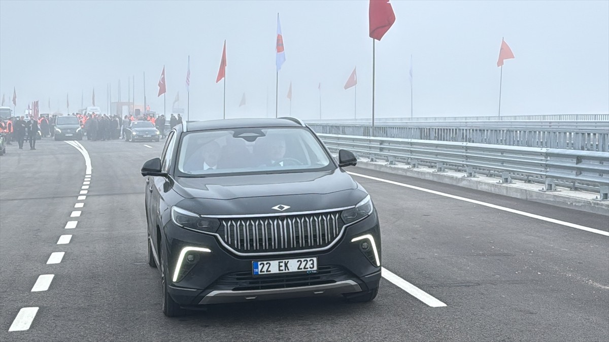 Edirne'de, Pazarkule-Edirne-TEM Bağlantı Yolu, Ulaştırma ve Altyapı Bakanı Abdülkadir Uraloğlu'nun...