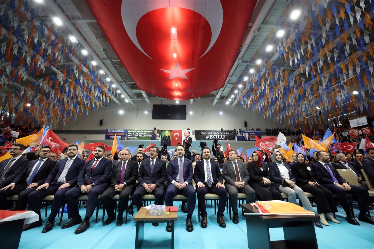 Enerji ve Tabii Kaynaklar Bakanı Alparslan Bayraktar, AK Parti Uşak 8. Olağan İl Kongresi'ne...