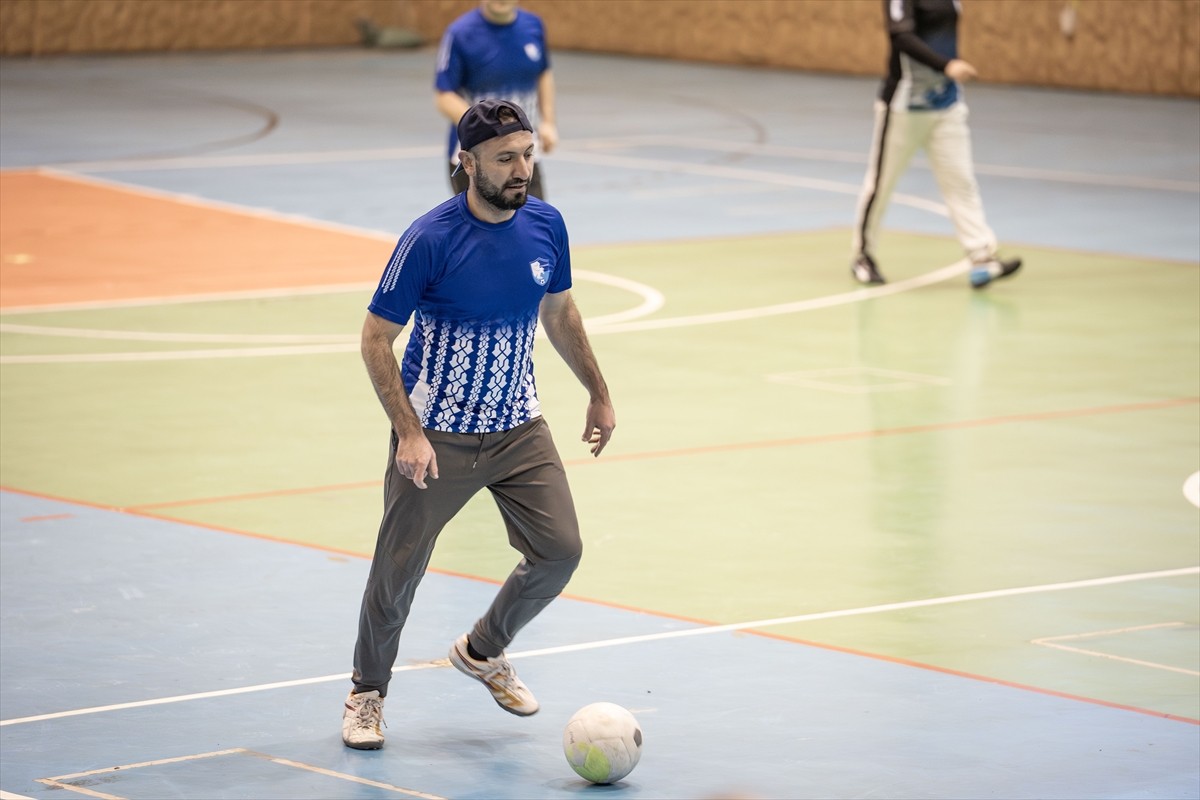 Erzurum'da çeşitli kurumlarda görev yapan idareciler ile kentteki basın mensupları, dostluk...