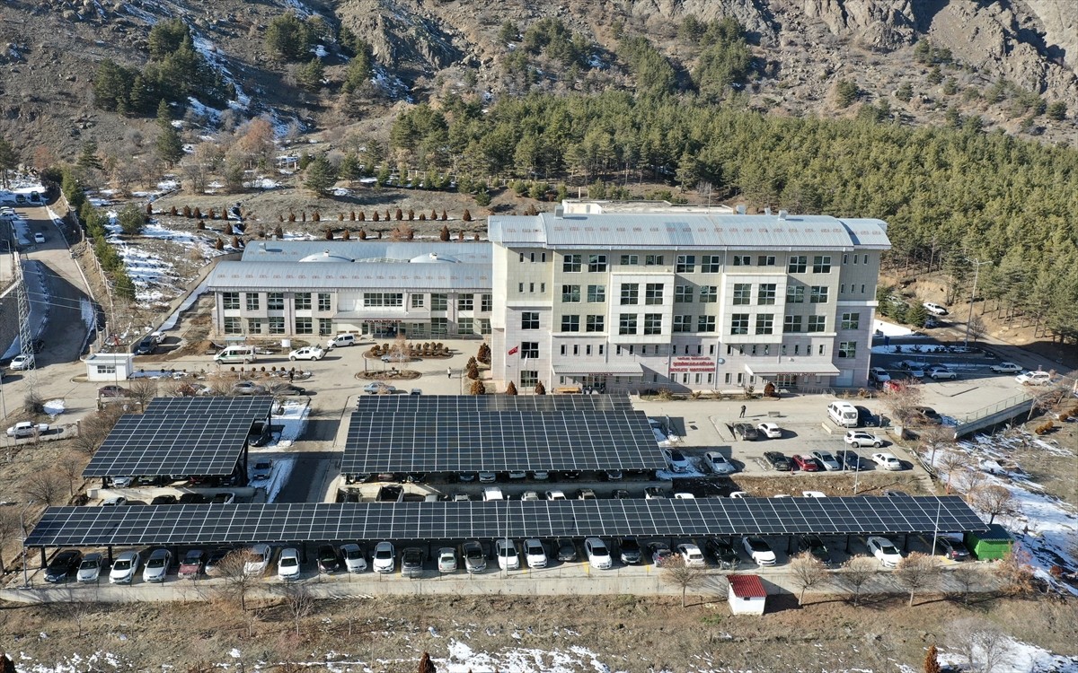 Giresun'daki Şebinkarahisar Devlet Hastanesi'nin elektrik ihtiyacının büyük bölümü, Çevre...