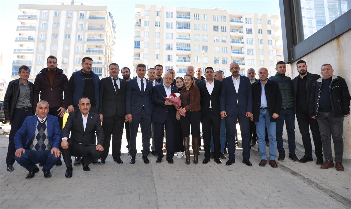 Hak İşçi Sendikaları Konfederasyonu (HAK-İŞ) Genel Başkanı Mahmut Arslan, Mardin Şube Başkanlığı...