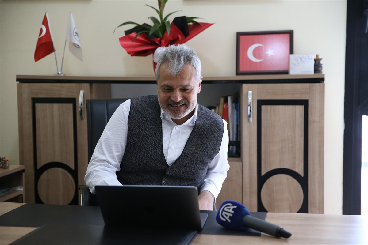 Hatay Büyükşehir Belediye Başkanı Mehmet Öntürk, Anadolu Ajansının (AA) gözünden 2024'e damga...