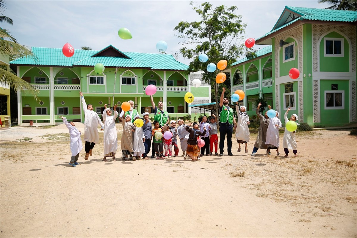 İnsan Hak ve Hürriyetleri (İHH) İnsani Yardım Vakfı, yetimlere yönelik çalışmalarıyla 2024'te 43...