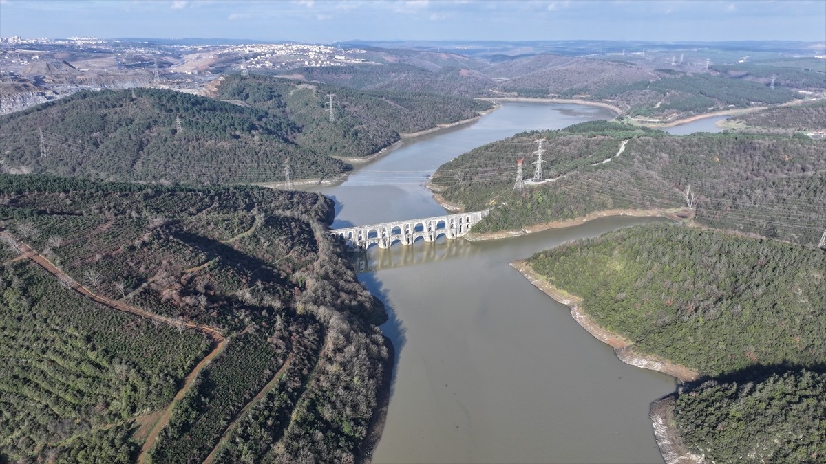  İstanbul'a su sağlayan barajların ortalama doluluk oranı yağışların da etkisiyle yüzde 50,49...
