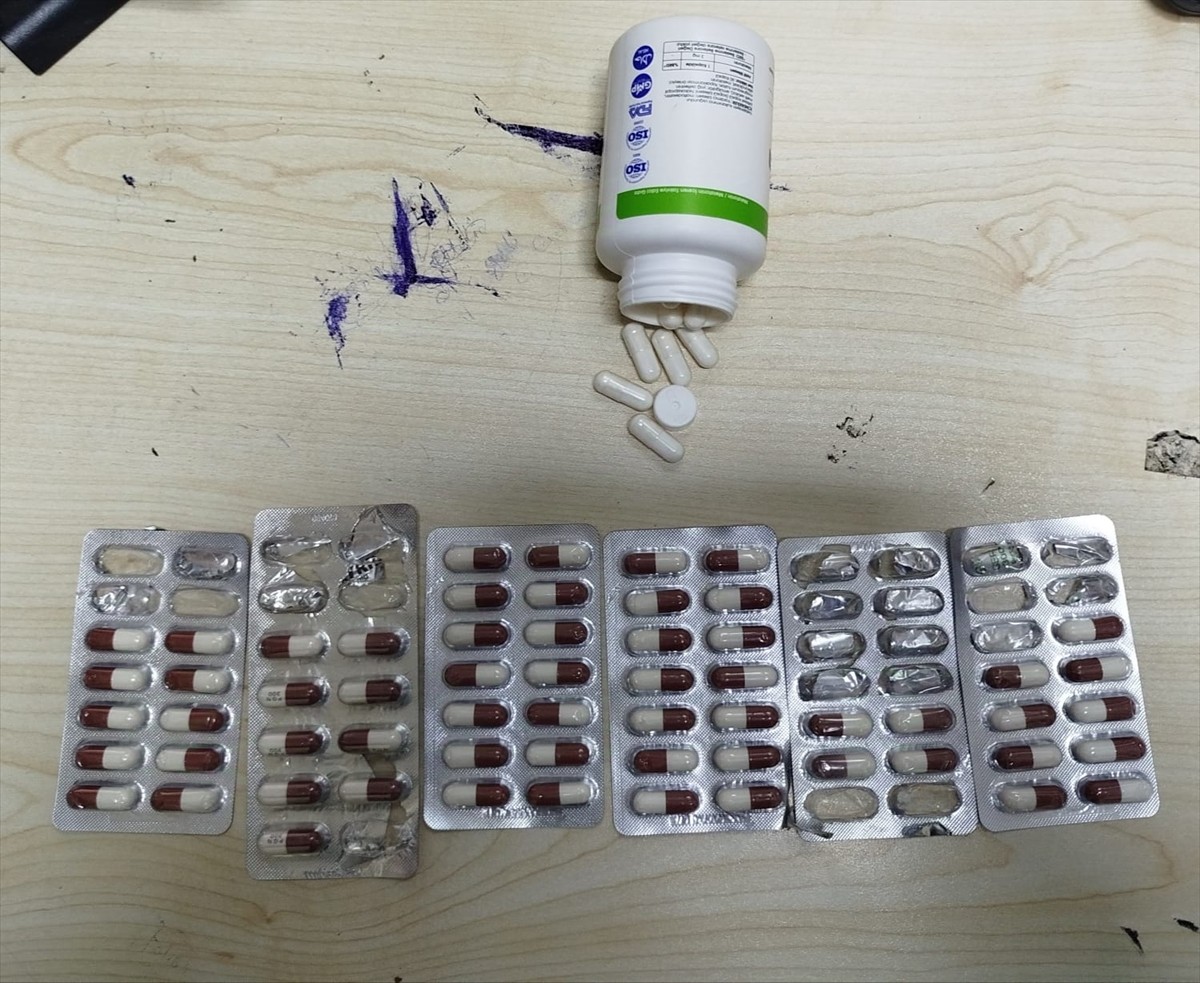 İstanbul Emniyet Müdürü Selami Yıldız'ın denetim amacıyla katıldığı Pendik'teki uygulamada...