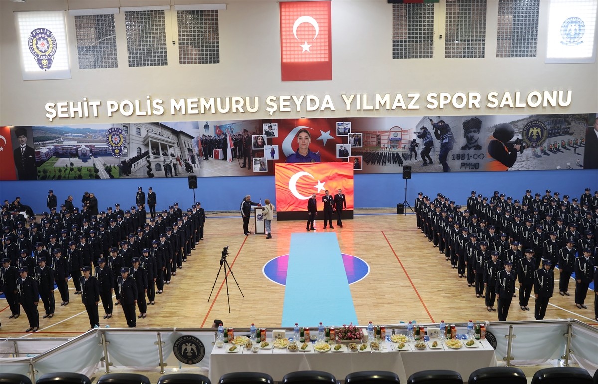 İstanbul Ümraniye'de uğradığı silahlı saldırıda şehit olan polis memuru Şeyda Yılmaz'ın ismi...