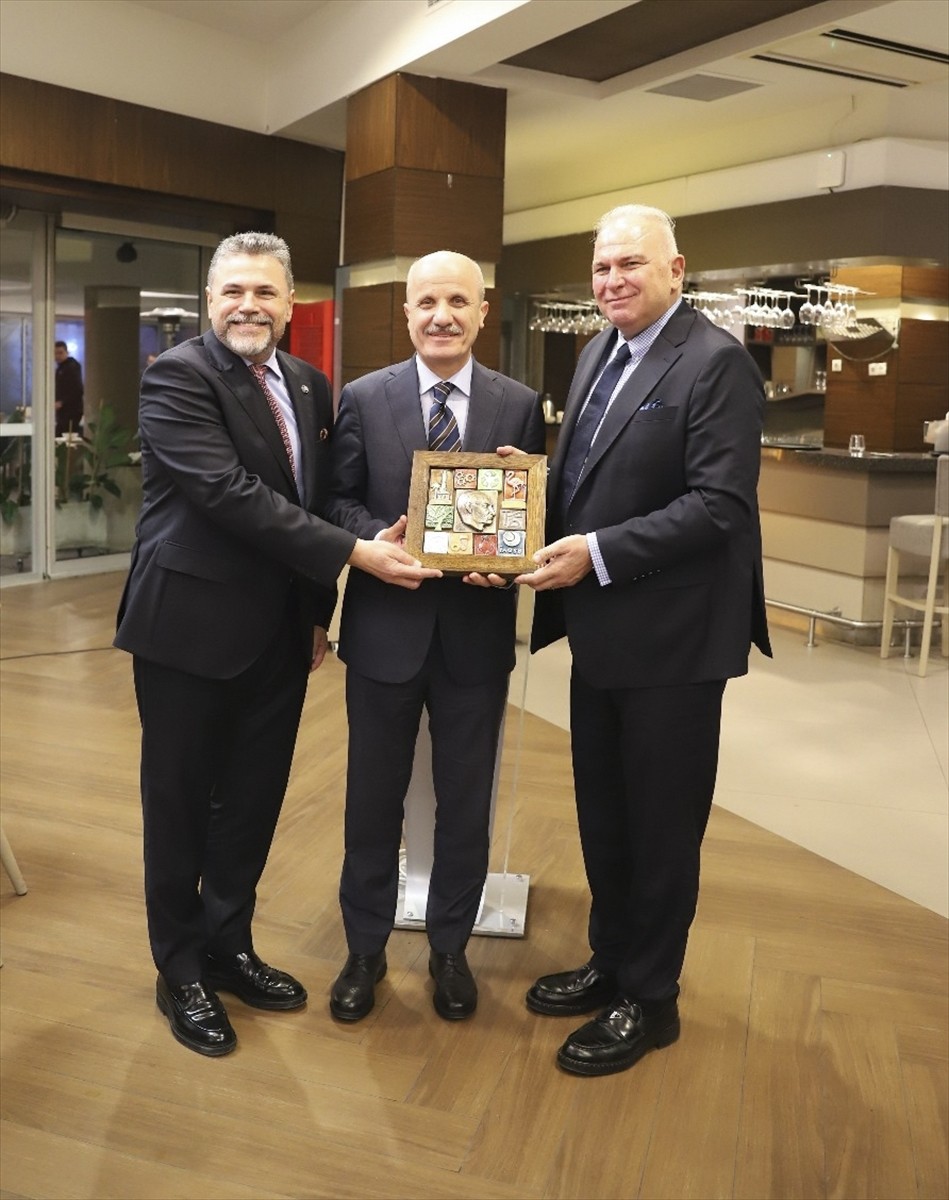 İzmir Atatürk Organize Sanayi Bölgesi'nde (İAOSB), İzmir Katip Çelebi Üniversitesine (İKÇÜ) bağlı...