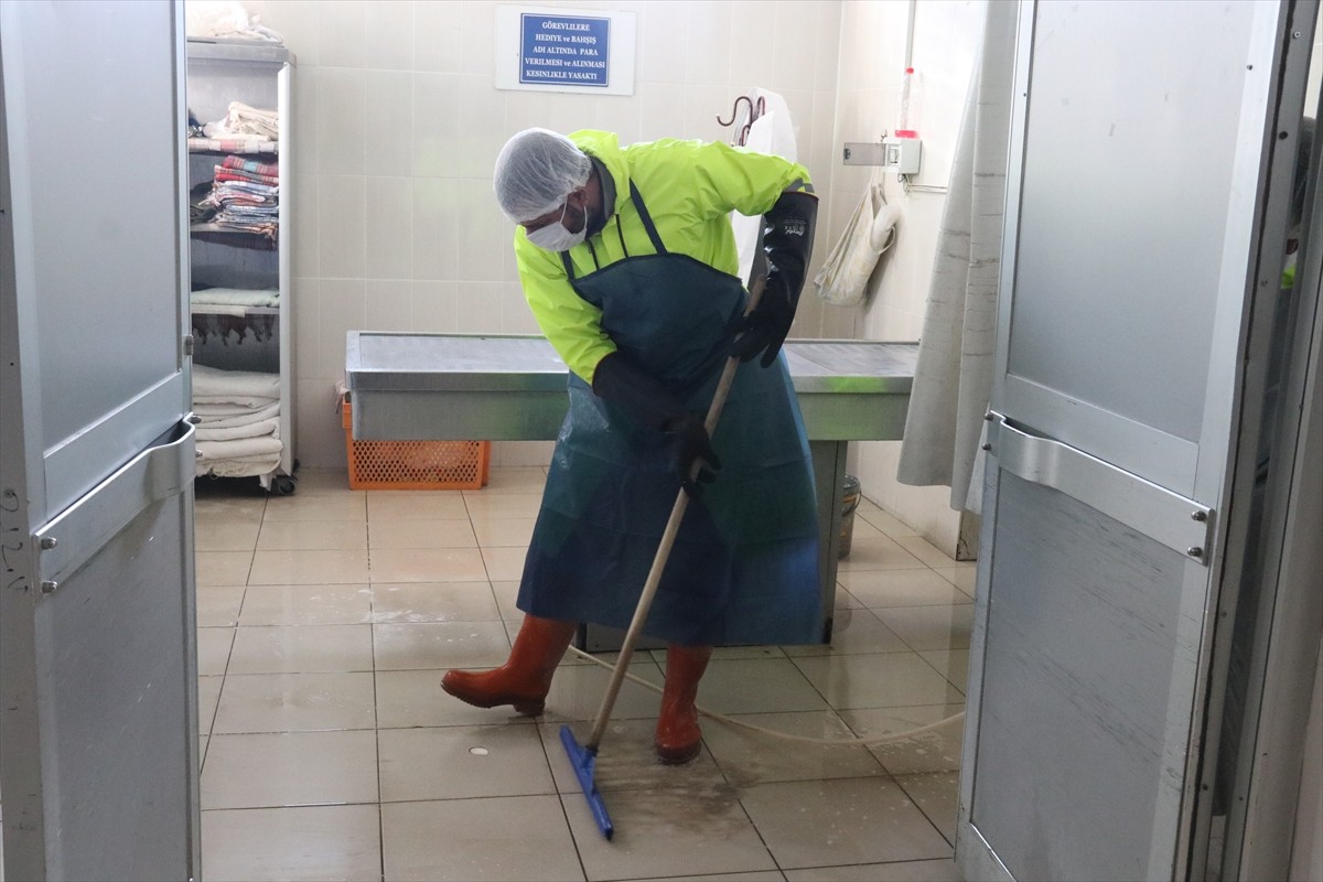 Kahramanmaraş merkezli 6 Şubat 2023'te meydana gelen depremlerden etkilenen Malatya'daki...