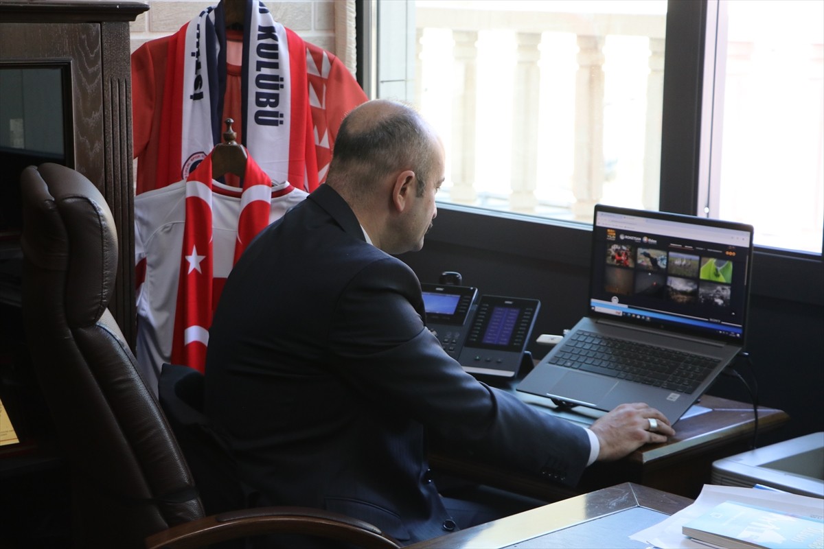 Kahramanmaraş’ta valilik ve kaymakamlıklarda görevli bazı müdürler, Anadolu Ajansının (AA)...