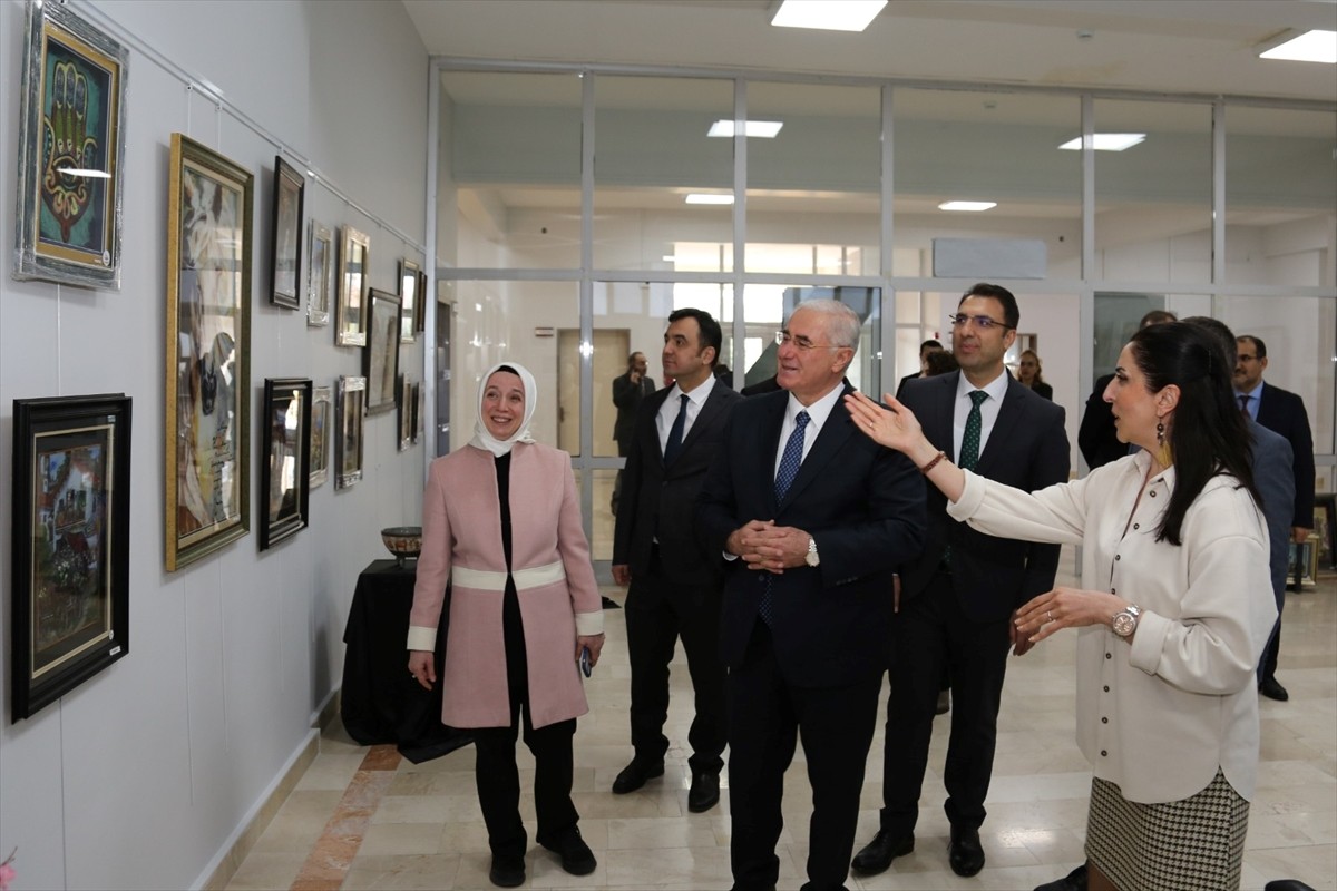 Kamu Başdenetçisi Mehmet Akarca, Saray Engelsiz Yaşam Bakım ve Rehabilitasyon Merkezi'ni ziyaret...