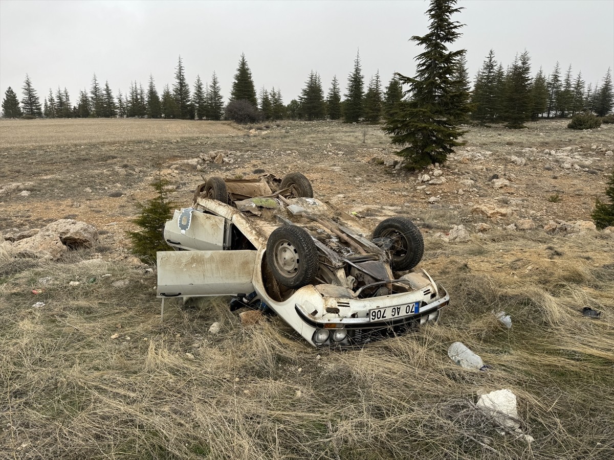 Karaman’da hafif ticari araç ile otomobilin çarpışması sonucu 4 kişi yaralandı. İhbar üzerine kaza...
