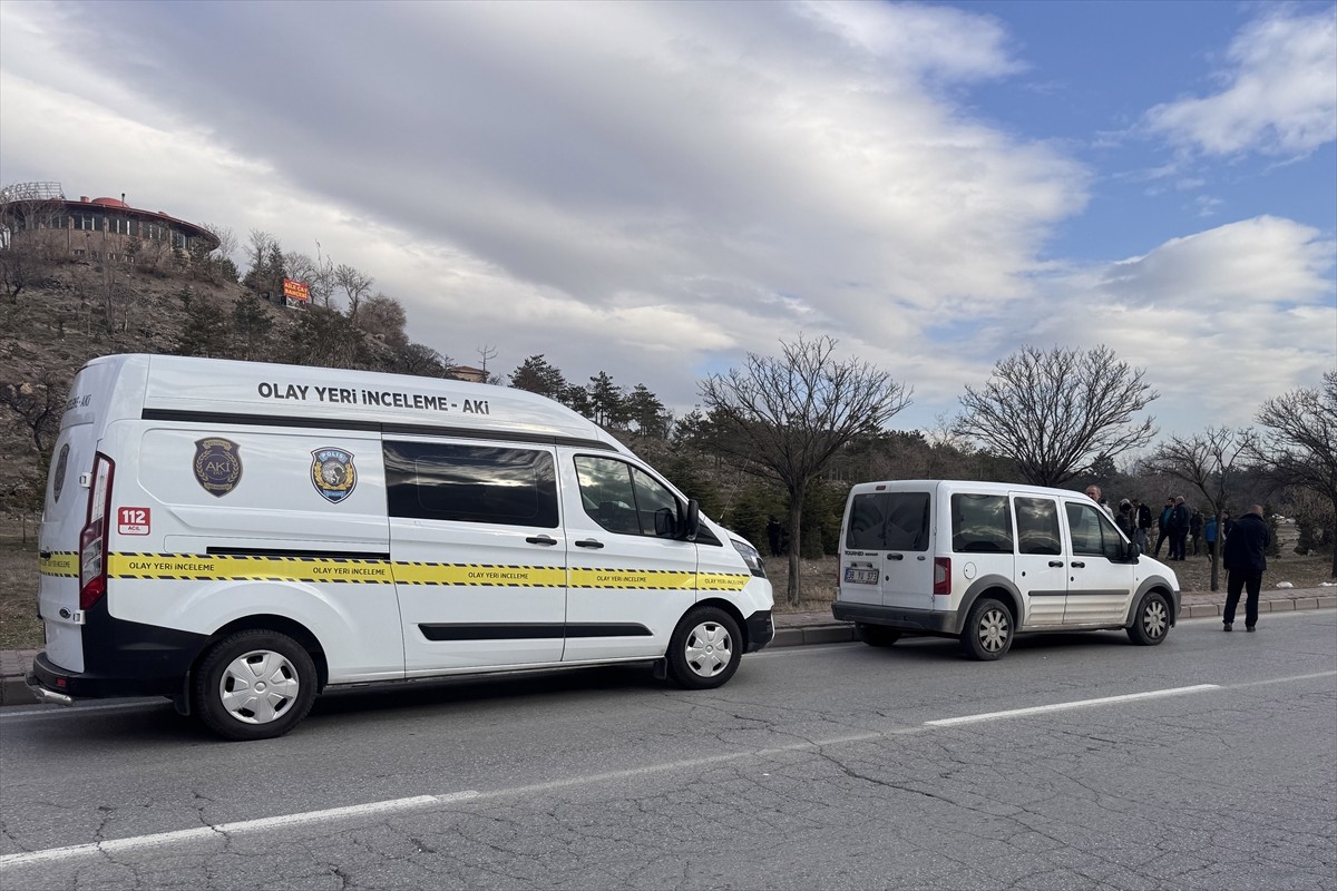 Kayseri'de 5 gündür kayıp olarak aranan kişi parkta ölü bulundu. Cenaze, incelemenin ardından...
