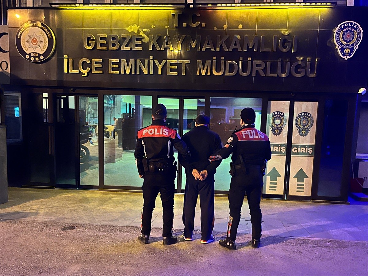 Kocaeli'nin Gebze ilçesinde, hakkında 21 yıl 8 ay kesinleşmiş hapis cezası bulunan hükümlü...