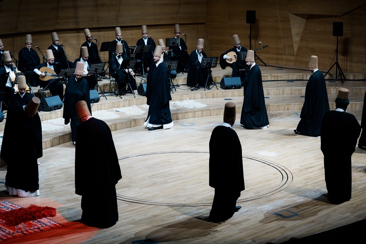 Konya Türk Tasavvuf Müziği Topluluğu, CSO Ada Ankara'da Sema Mukabelesi düzenledi. Buhurizade...