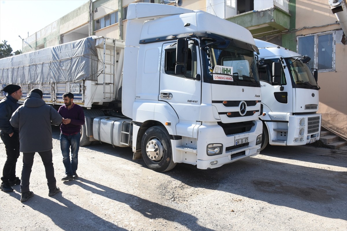 Malatya'dan Suriye'ye İnsani Yardım: 2 Tır Un Gönderildi