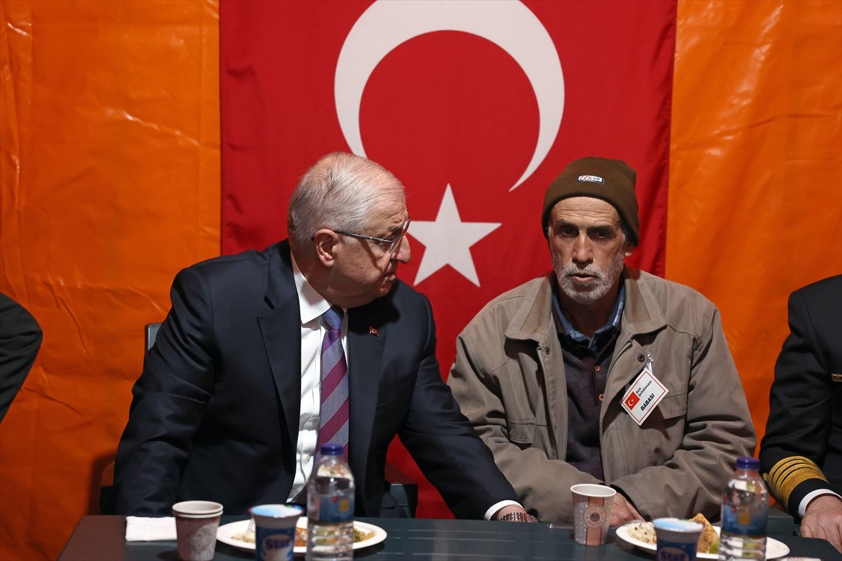 Milli Savunma Bakanı Yaşar Güler, Pençe Kaplan Operasyonu bölgesinde PKK'lı teröristler tarafından...