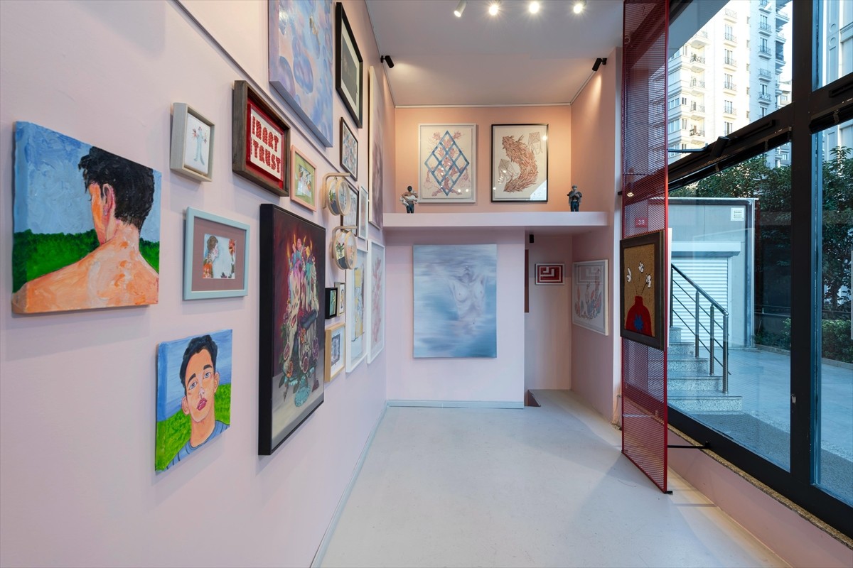 Ressam Beyza Boynudelik, Eyhan Çelik, Tuba Geçgel, Alla Güner, Elifko, Horasan, Candan İşcan...