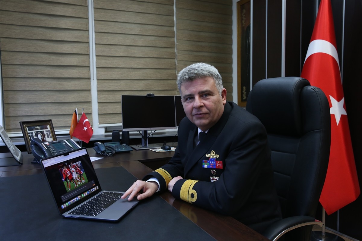 Sahil Güvenlik Karadeniz Bölge Komutanı Tuğamiral Ahmet Bahadır, Anadolu Ajansının (AA) gözünden...