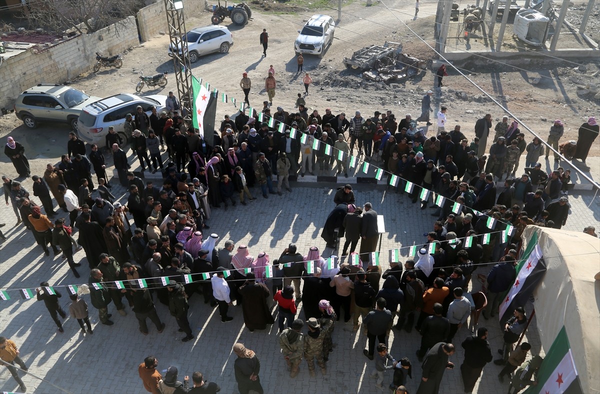 Suriye'nin kuzeyinde Barış Pınarı Harekatı sahası içinde bulunan Tel Abyadlı aşiretler, terör...