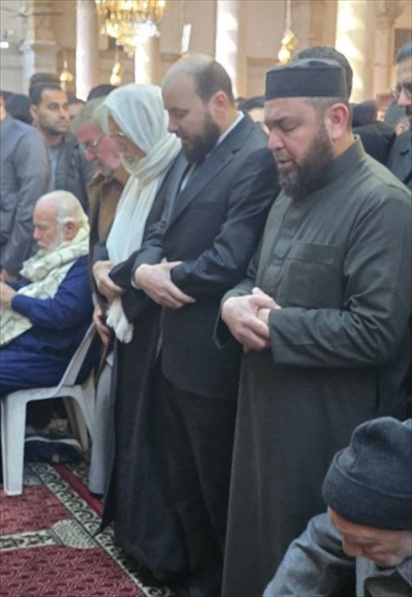 Suriyeli alim Sariya El Rifai'nin Türkiye'den gönderilen cenazesi için Suriye'nin başkenti...