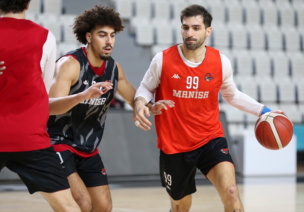 Tarihinde ilk kez mücadele ettiği Basketbol Şampiyonlar Ligi'nde grup aşamasının ardından play-in...