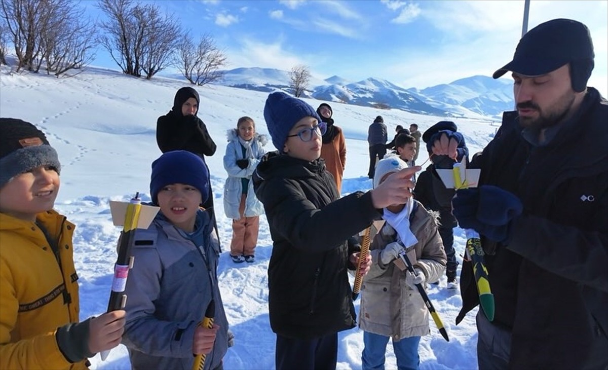 Tarihte Erzurum'un savunmasında büyük önem taşıyan Aziziye Tabyası'nda düzenlenen etkinlikte bir...