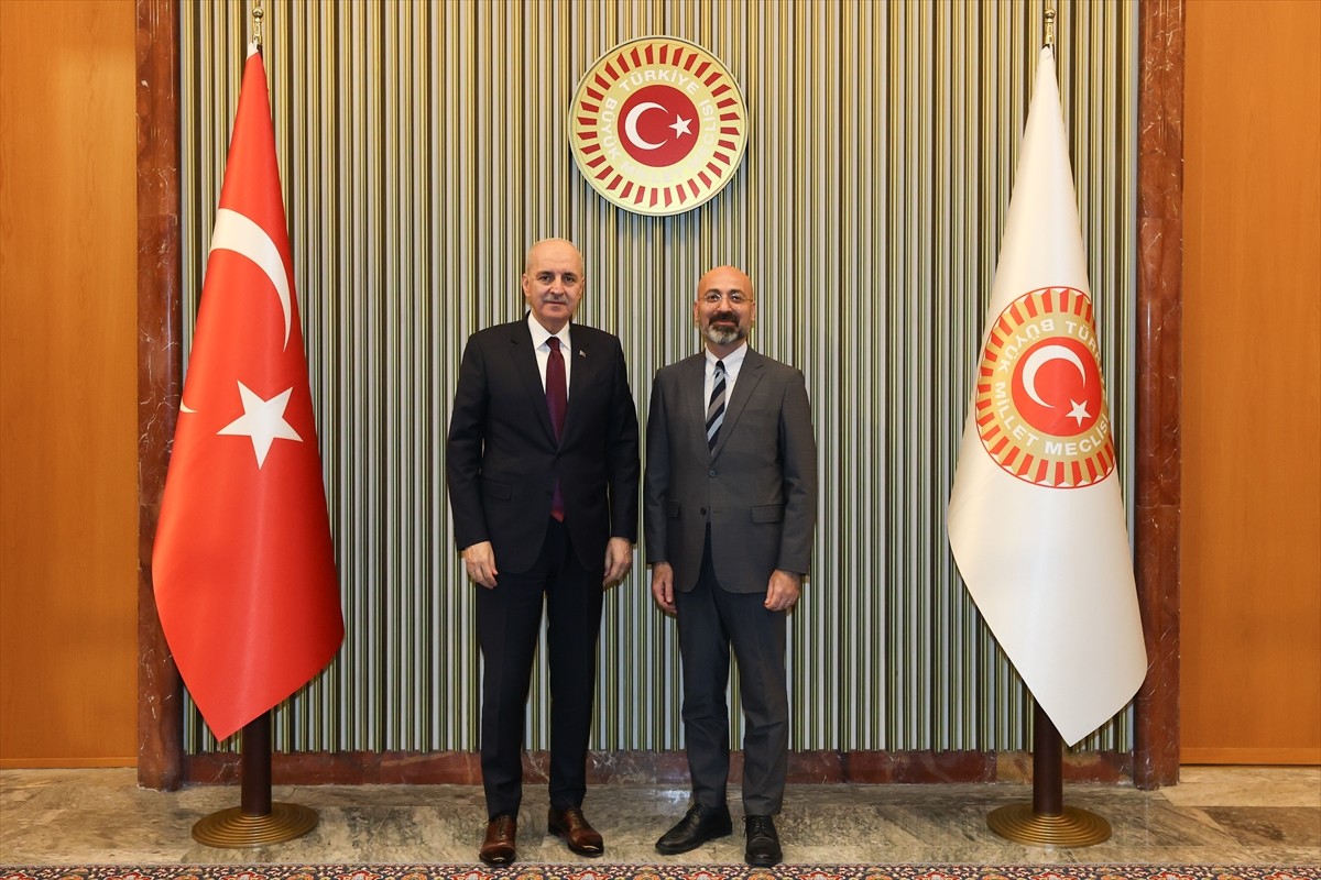 TBMM Başkanı Numan Kurtulmuş, Türkiye Maarif Vakfı Başkanı Mahmut Mustafa Özdil'i kabul...