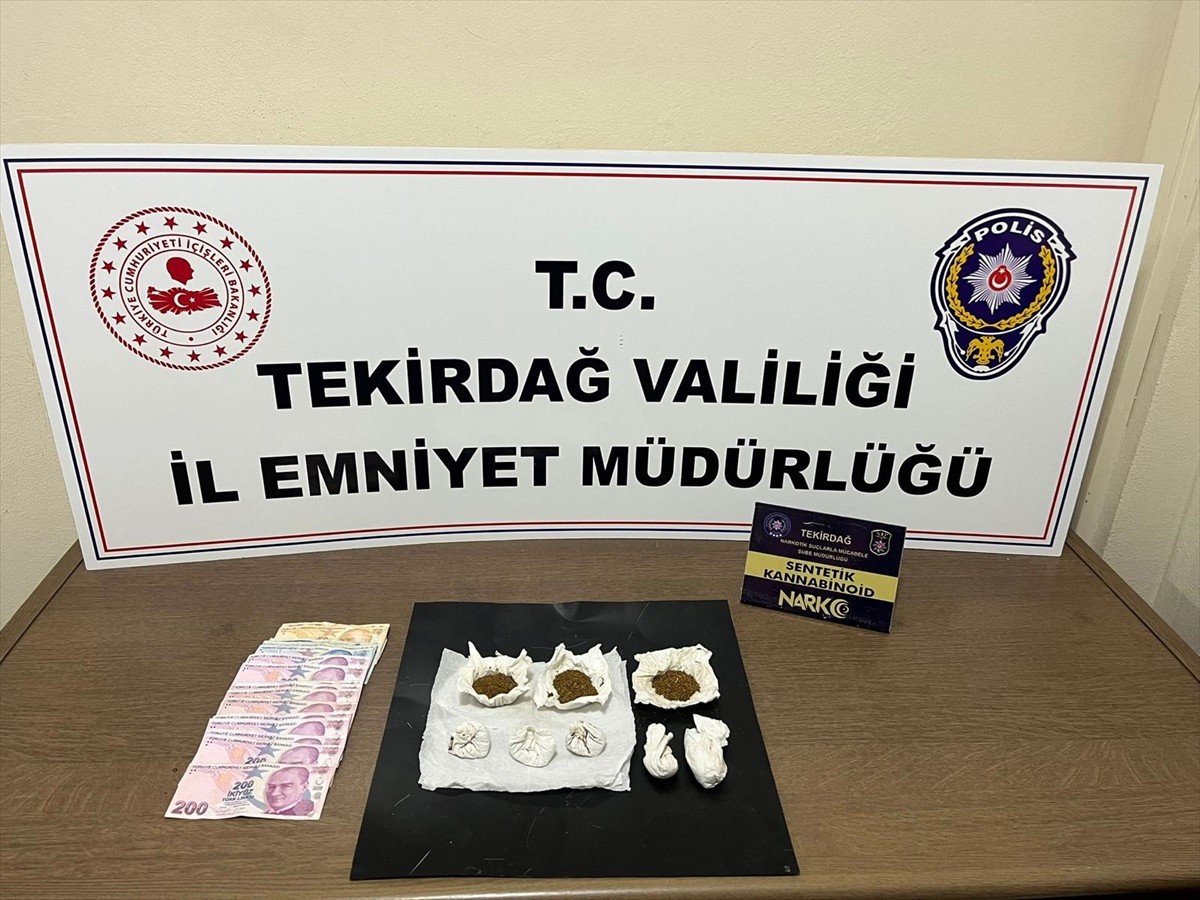 Tekirdağ'da son bir haftada gerçekleşen narkotik uygulamalarında gözaltına alınan 9 zanlı...