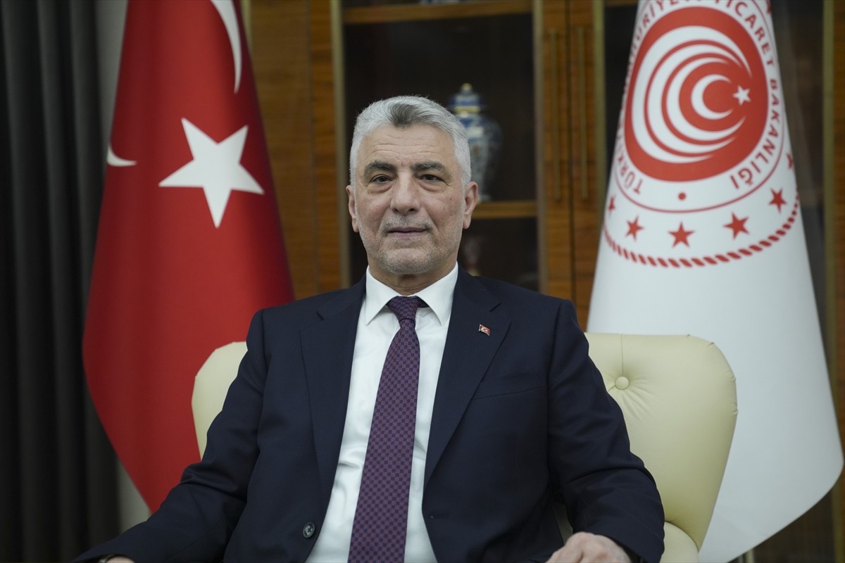 Ticaret Bakanı Ömer Bolat, AA muhabirine yaptığı açıklamada, Suriye'de başlayan iç savaşın göç...