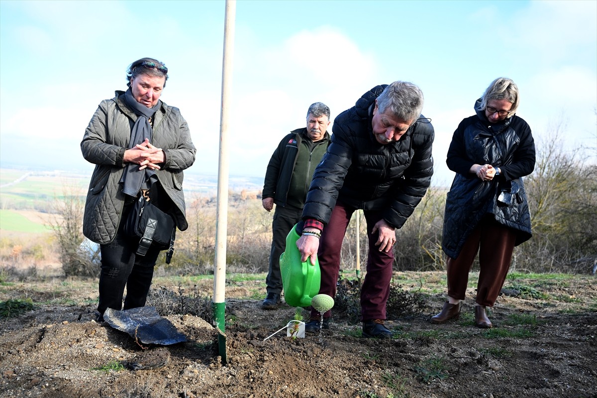 Trafik kazasında hayatını kaybeden TRT Haber kameramanı ve Edirne Haber Gazetesi Yazı İşleri...