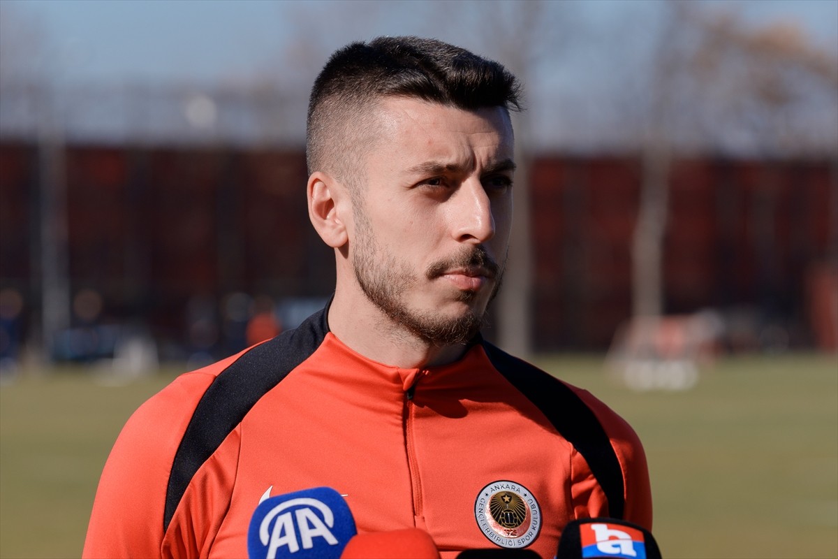 Trendyol 1. Lig'de son 4 maçta 10 puan toplayarak play-off hattına giren ve Süper Lig hedefini...