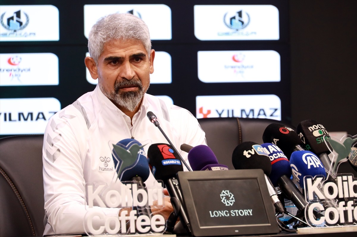 Trendyol 1. Lig'in 18. haftası açılış maçında Kocaelispor, sahasında karşılaştığı Alagöz Holding...