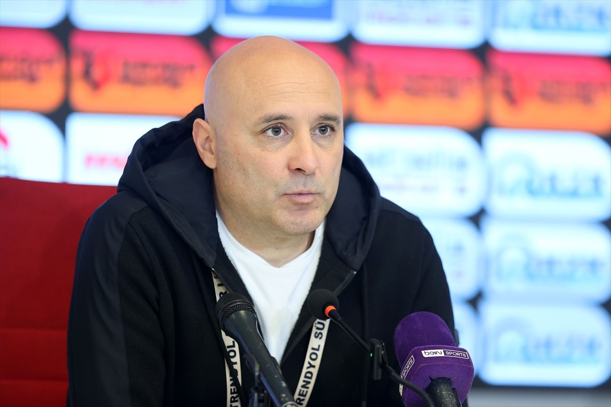 Trendyol Süper Lig'in 19. haftasında Net Global Sivasspor ile Corendon Alanyaspor, BG Grup 4 Eylül...