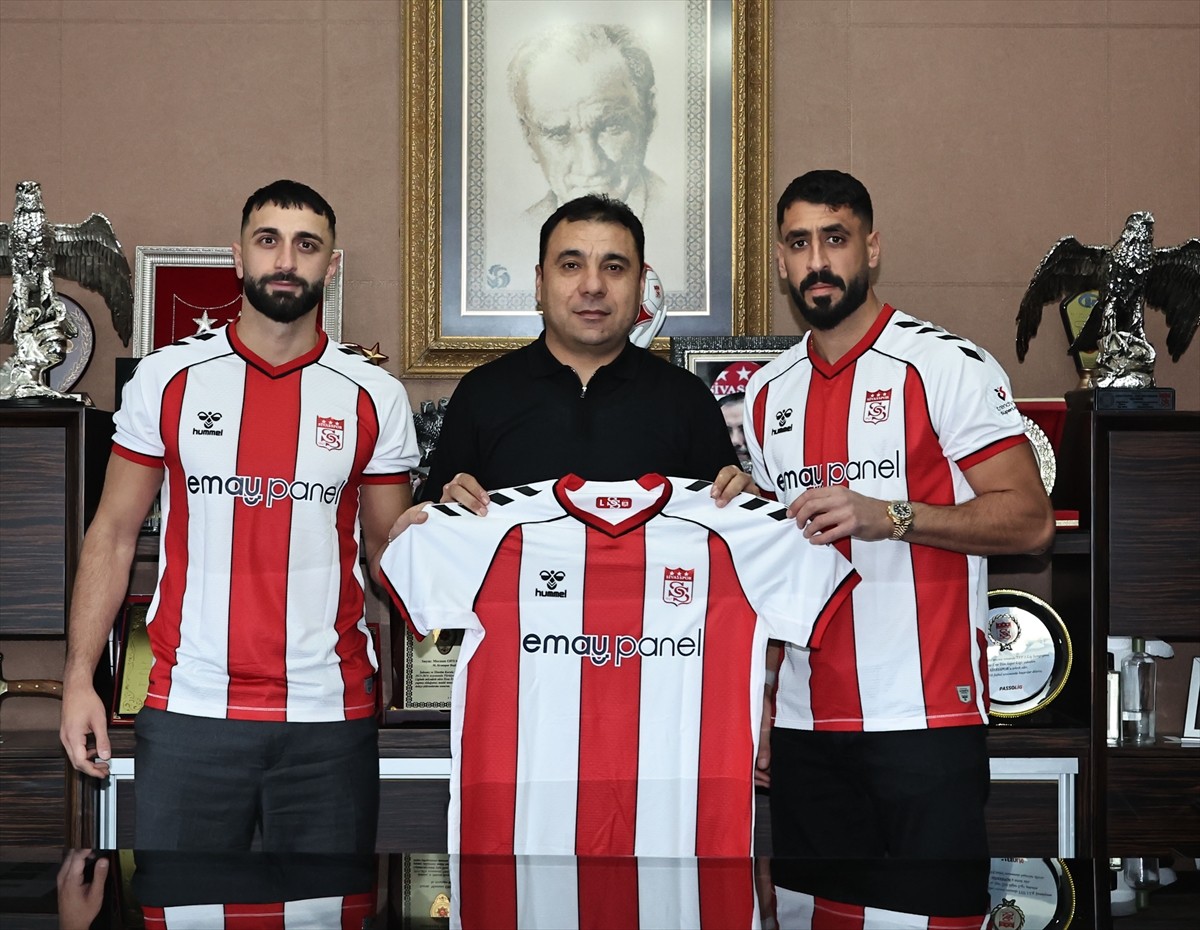 Trendyol Süper Lig ekiplerinden Net Global Sivasspor, devre arası transfer çalışmaları kapsamında...
