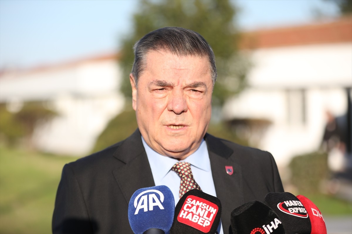 Trendyol Süper Lig ekiplerinden Reeder Samsunspor'un başkan vekili Veysel Bilen, basın...