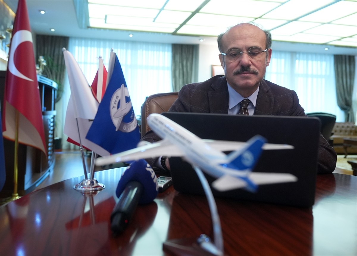 Türk Hava Kurumu (THK) Kayyum Heyeti Başkanı Kemal Yurtnaç, Anadolu Ajansının (AA) "Yılın...