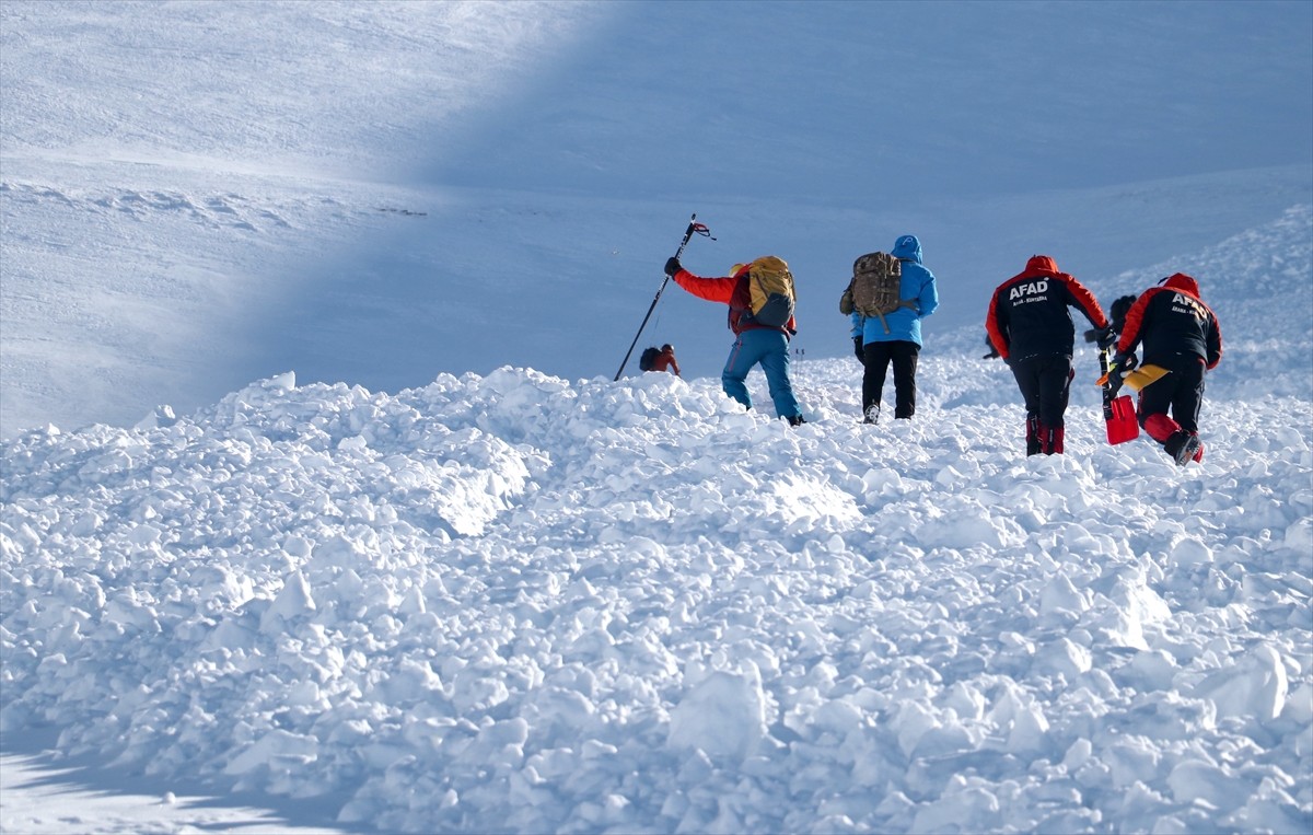 Türkiye'nin önemli kış turizm merkezlerinden Palandöken Kayak Merkezi'nin de yer aldığı Palandöken...
