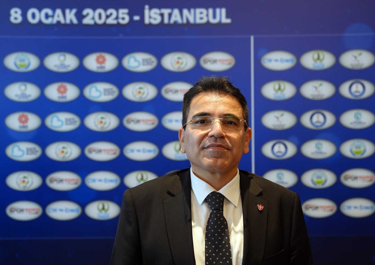 Türkiye Geleneksel Güreşler Federasyonu Başkanı İbrahim Türkiş, AA muhabirine açıklama...