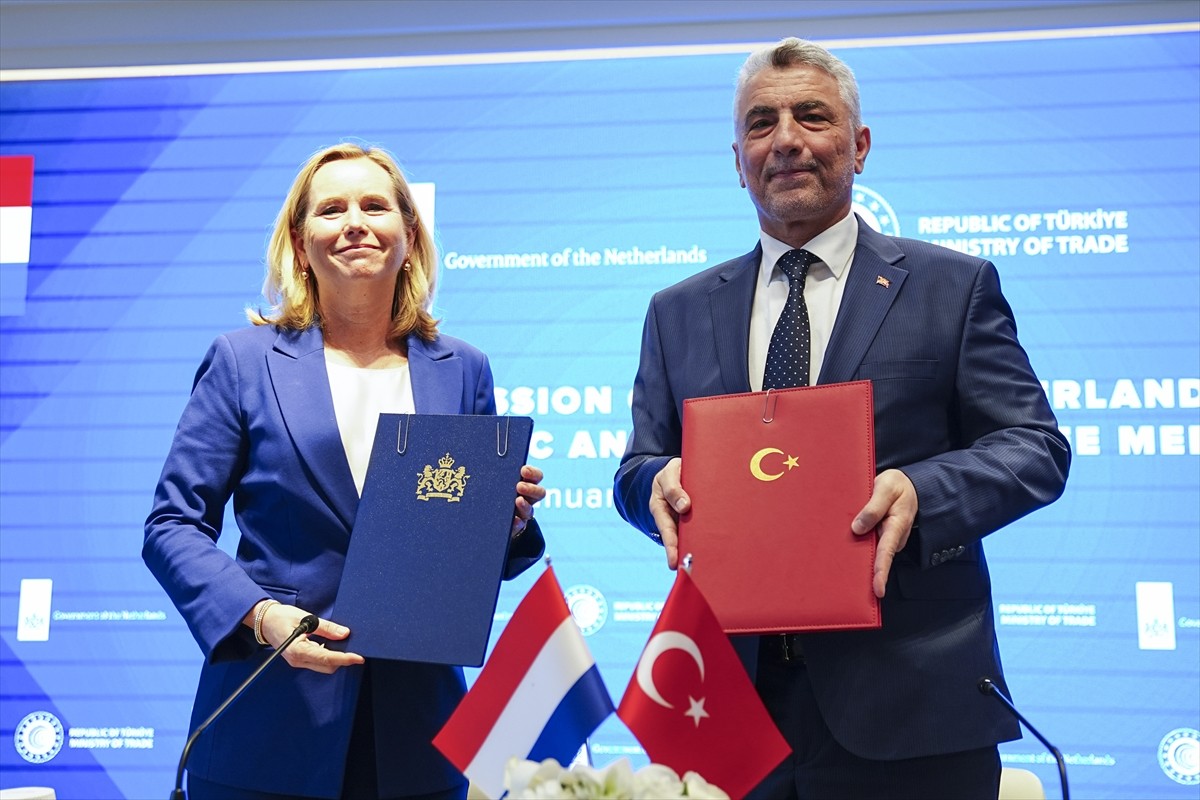 Türkiye ile Hollanda arasında Ekonomik ve Ticaret Ortak Komitesi (JETCO) Protokolü imzalandı. Dış...