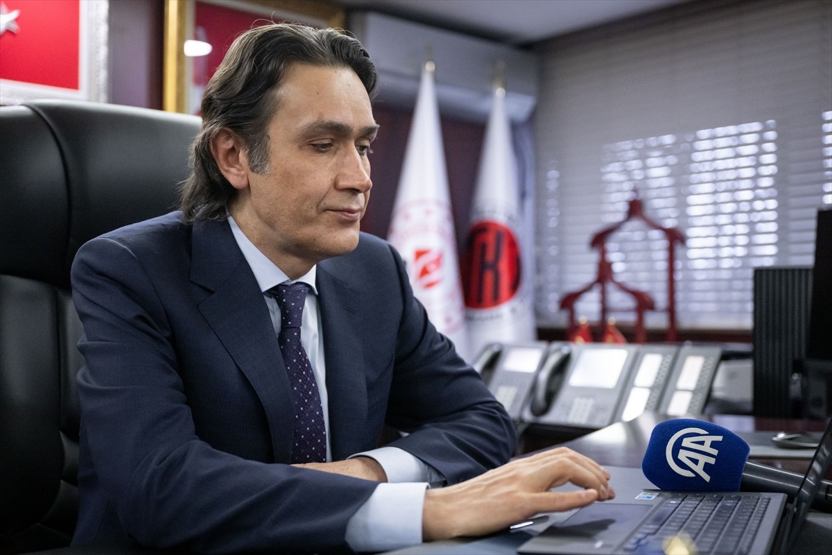 Türkiye Kömür İşletmeleri (TKİ) Genel Müdürü Abdullah Çiftçi, Anadolu Ajansının (AA) gözünden...