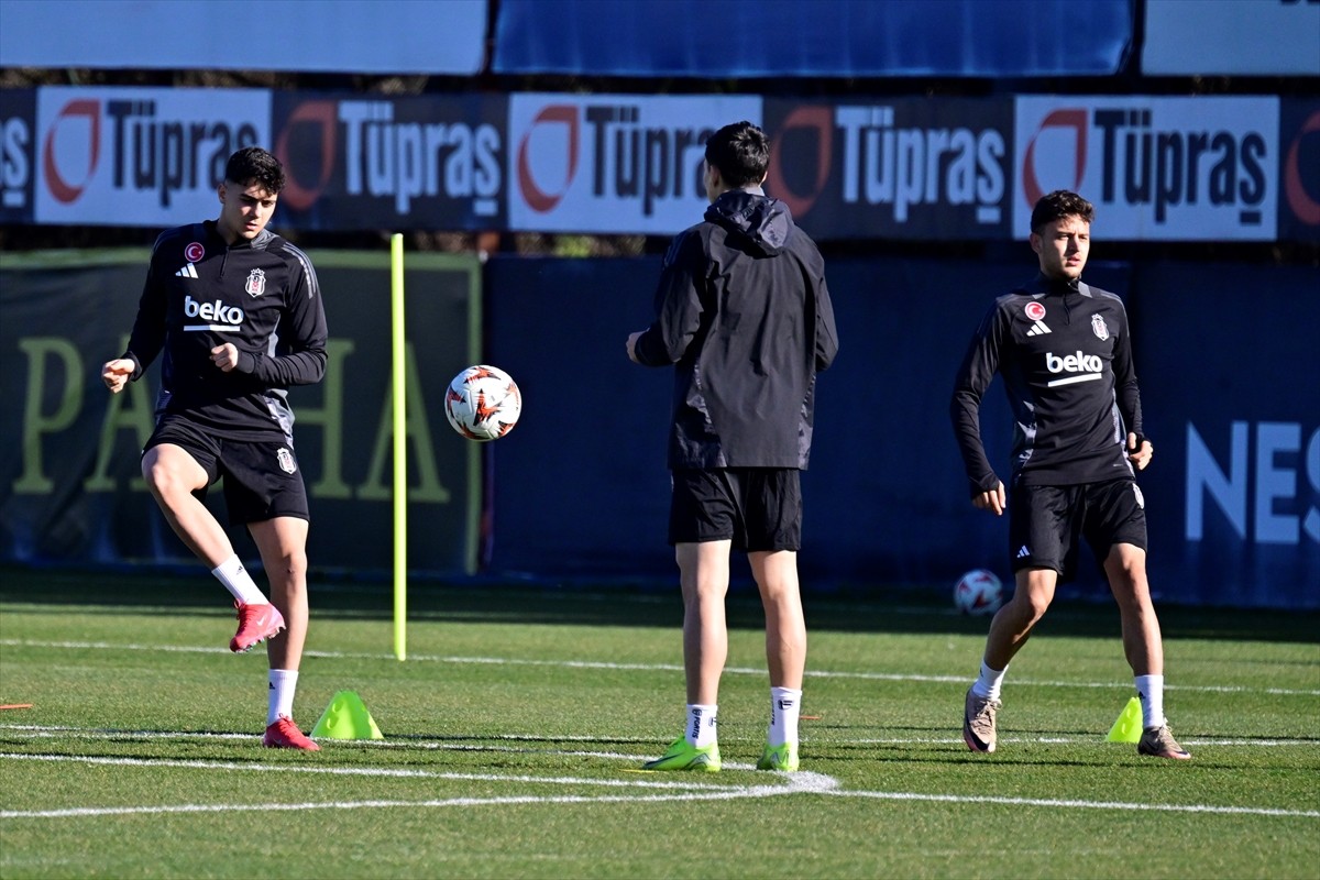 UEFA Avrupa Ligi'nin 8. ve son haftasında yarın Hollanda ekibi Twente ile deplasmanda karşılaşacak...