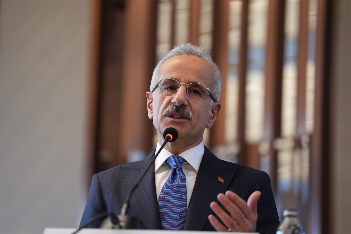 Ulaştırma ve Altyapı Bakanı Uraloğlu, Dünya Bankası tarafından Asya Kalkınma Bankası, Avrupa...