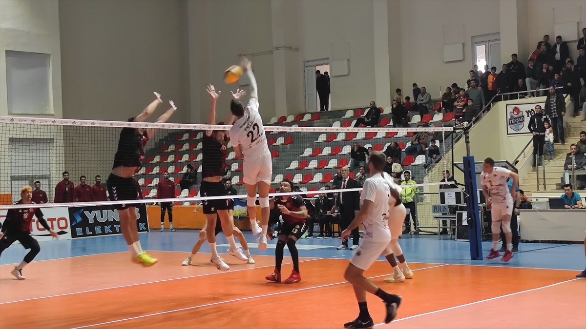 Voleybol SMS Grup Efeler Ligi 14. haftasında TÜRŞAD ile Spor Toto takımları, Adilcevaz spor...