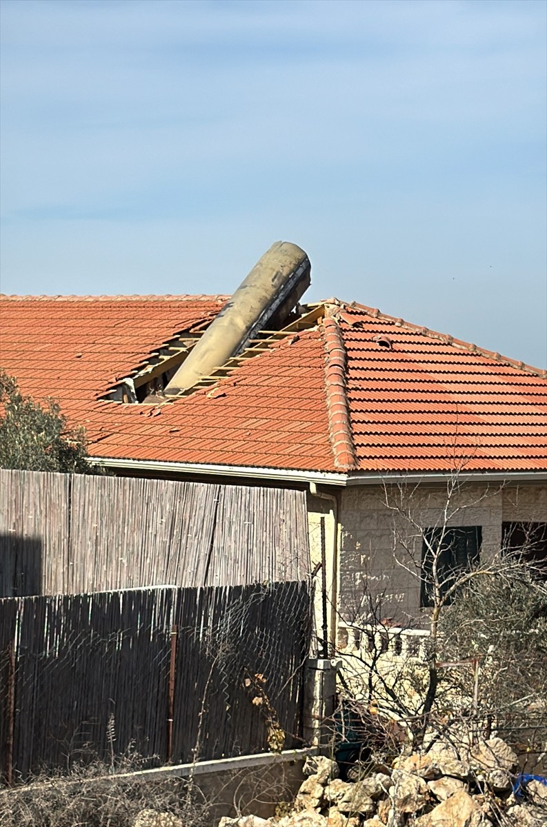 Yemen'deki İran destekli Husiler tarafından atılan füzenin, işgal altındaki Doğu Kudüs'ün...
