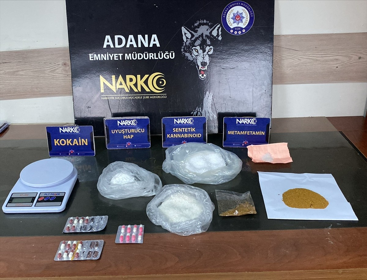 Adana'da düzenlenen operasyonda evinde uyuşturucu ele geçirilen zanlı tutuklandı.
