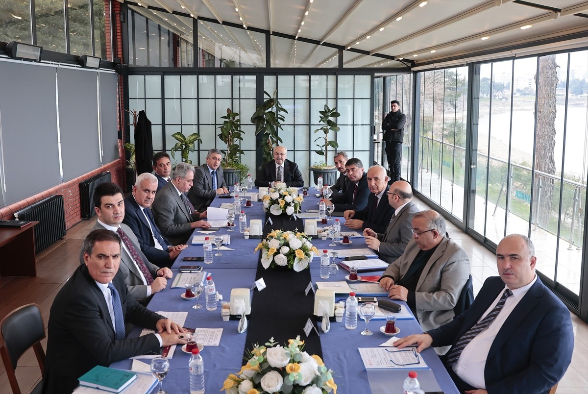 Adana Valisi Yavuz Selim Köşger, kamu arazisini işgal eden 135 yapının yıkıldığını belirtti. Vali...