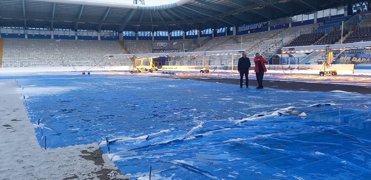 Ağır kış şartlarının hüküm sürdüğü Erzurum'da, Trendyol 1. Lig'in 26. haftasında yarın oynanacak...